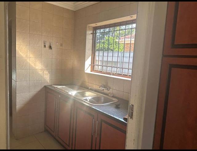 4 BEDROOM PROPERTY TO RENT IN SONEIKE